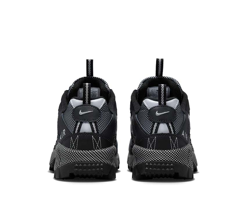 Nike Air Humara QS Black Metallic Silver semelle — crampon trail