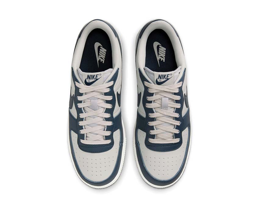 Nike Terminator Low Granite détail — tige cuir Dark Obsidian et Sail