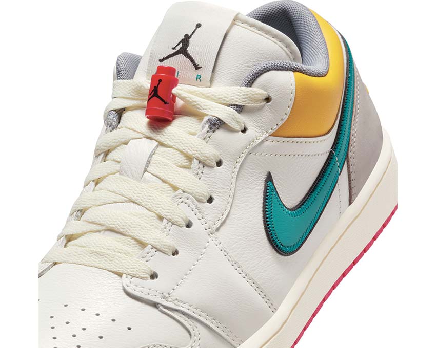 Jordan Air Jordan 1 Low Premium Sail Cashmere vue latérale — cuir pleine fleur