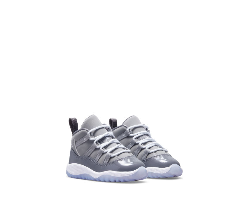 Air Jordan 11 Baby Retro 3/4 Medium Grey Seitenansicht — Lackleder grau Baby