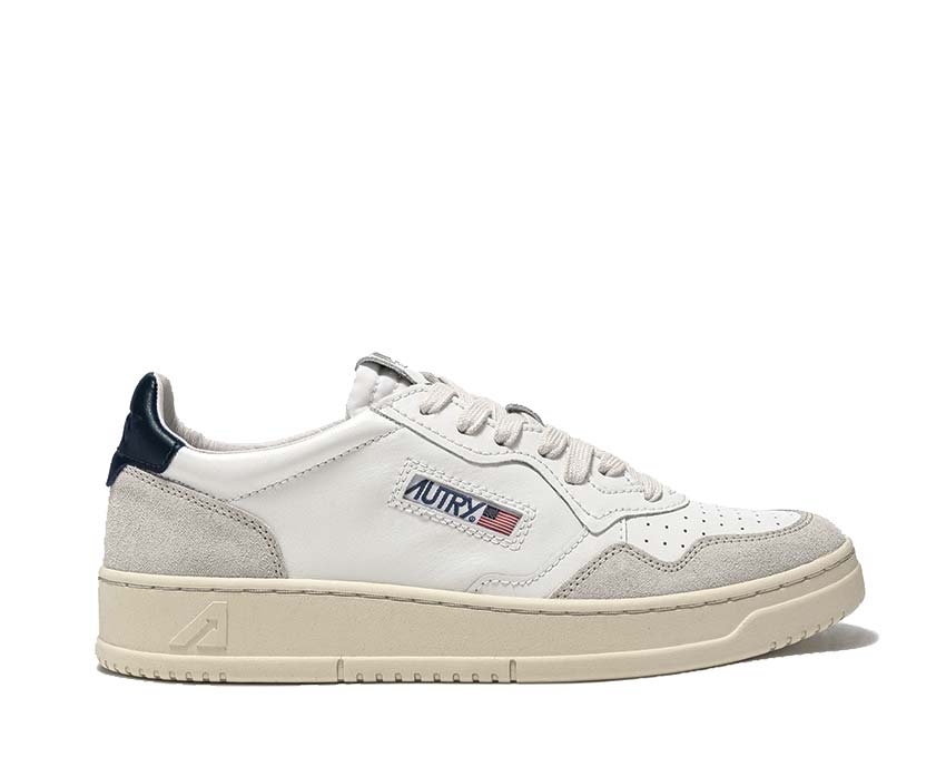Autry Medalist Low Suede White/Blue — sneaker homme en daim premium
