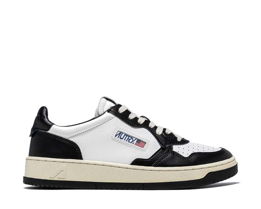 Autry Medalist Low Panda White/Black — sneaker homme colorblock iconic
