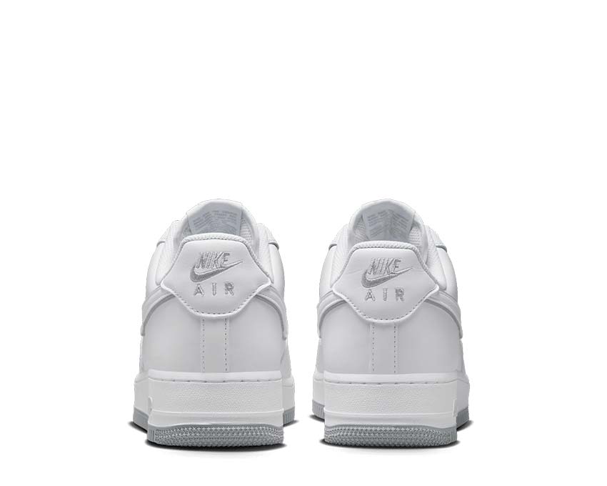 Nike Air Force 1 '07 White Wolf Grey semelle — semelle blanche Air Force