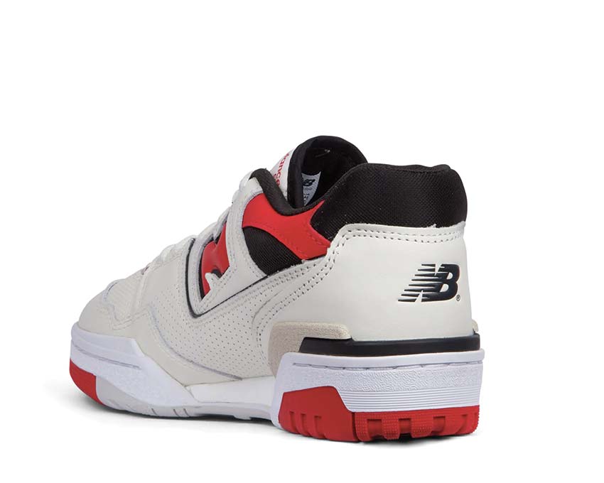 New Balance 550 Sea Salt/True Red Sohle — Basketball Vintage Cupsole