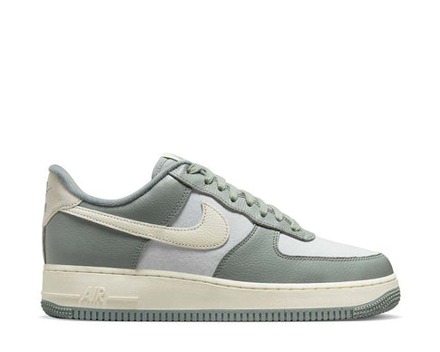 Nike Air Force 1 07 LX Mica Green Coconut Milk — sneaker homme cuir