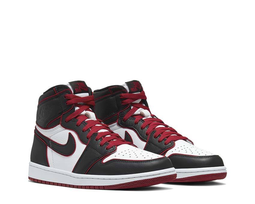 Jordan Air Jordan 1 Retro High OG Bloodlines Black Gym Red White vue latérale — cuir multicolore