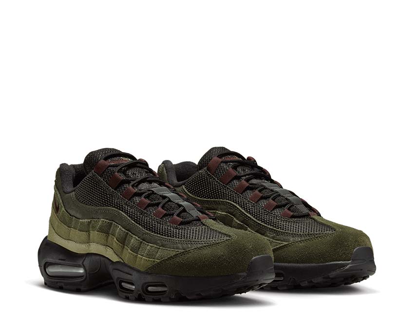 Nike Air Max 95 Black Earth Sequoia vista lateral — parte superior nervada Air Max