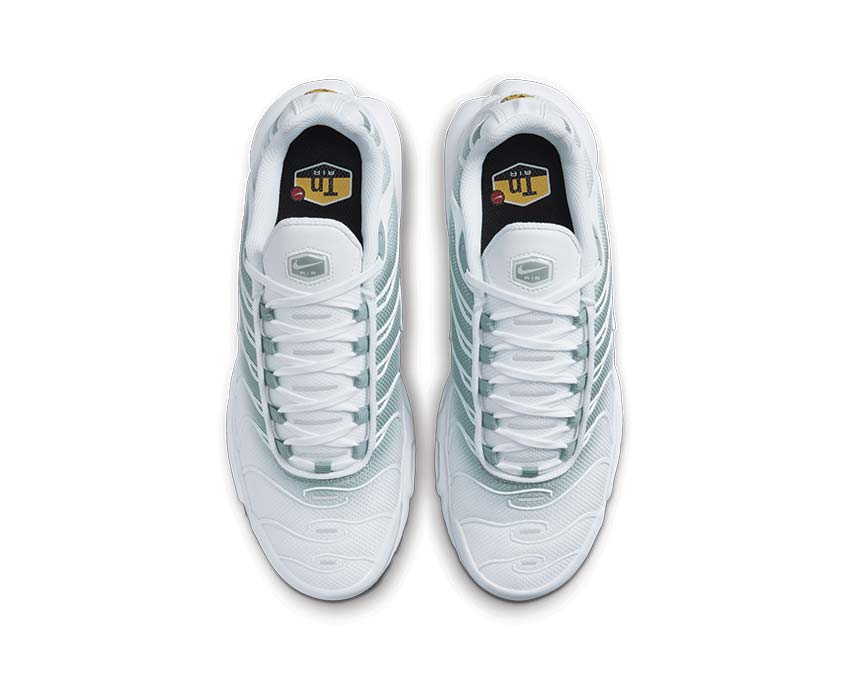 Nike Air Max Plus White Mica Green Black détail — tige mesh