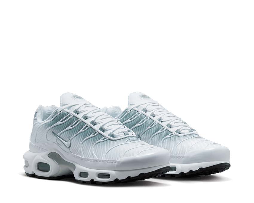 Nike Air Max Plus White Mica Green Black vue latérale — mesh gradient