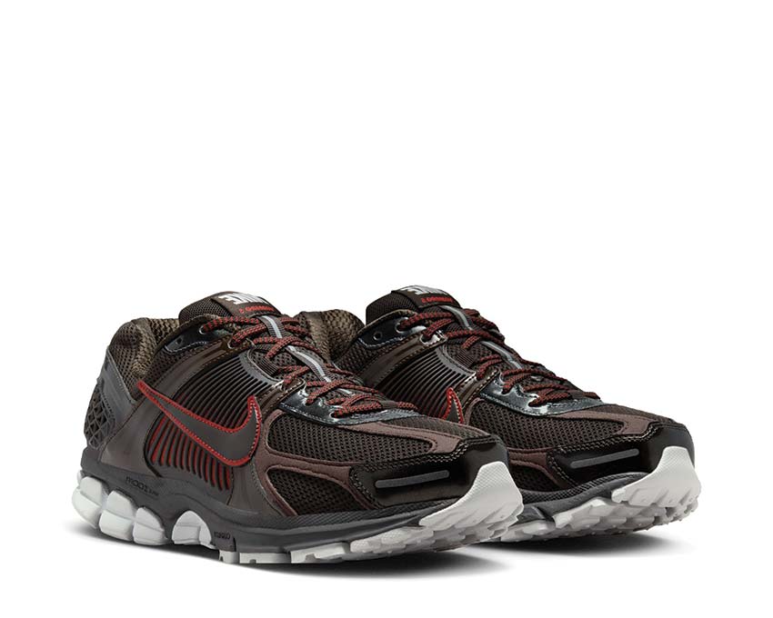 Nike Zoom Vomero 5 Velvet Brown Game Royal Seitenansicht — technisches Mesh