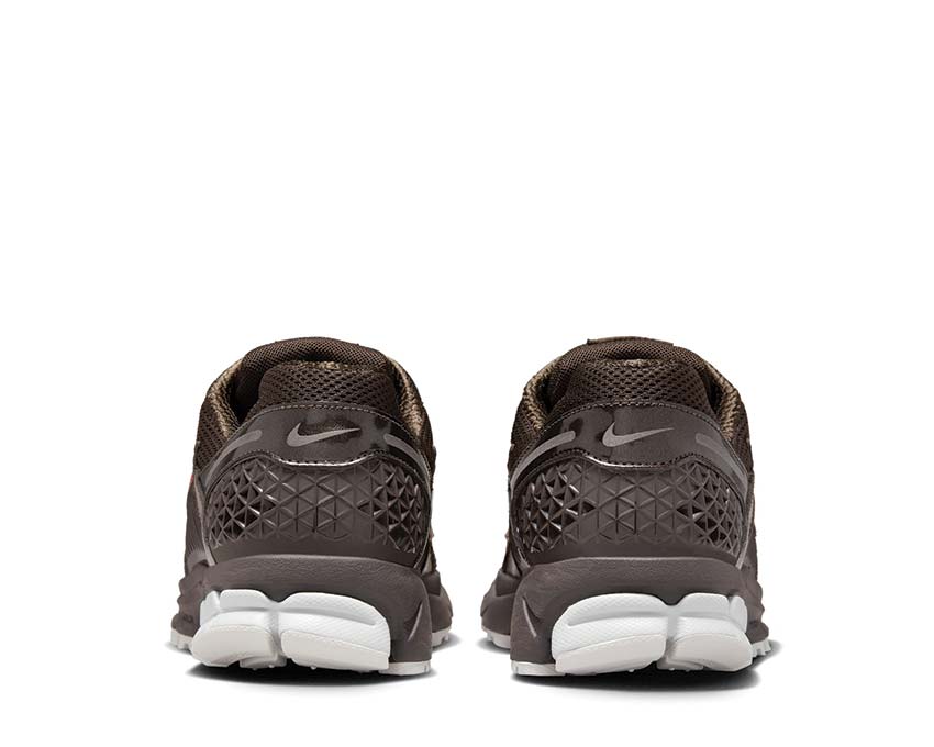 Nike Zoom Vomero 5 Velvet Brown Game Royal Sohle — Zoom Air