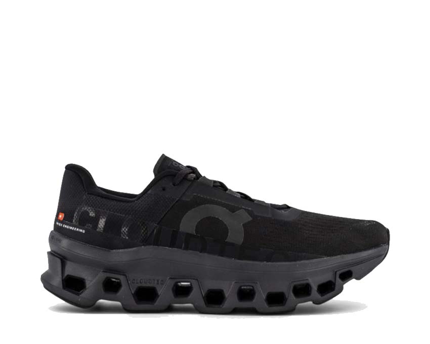 On Cloudmonster All Black — running hombre tecnología CloudTec