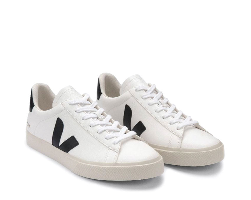 Veja Campo White Seitenansicht — glattes Naturleder